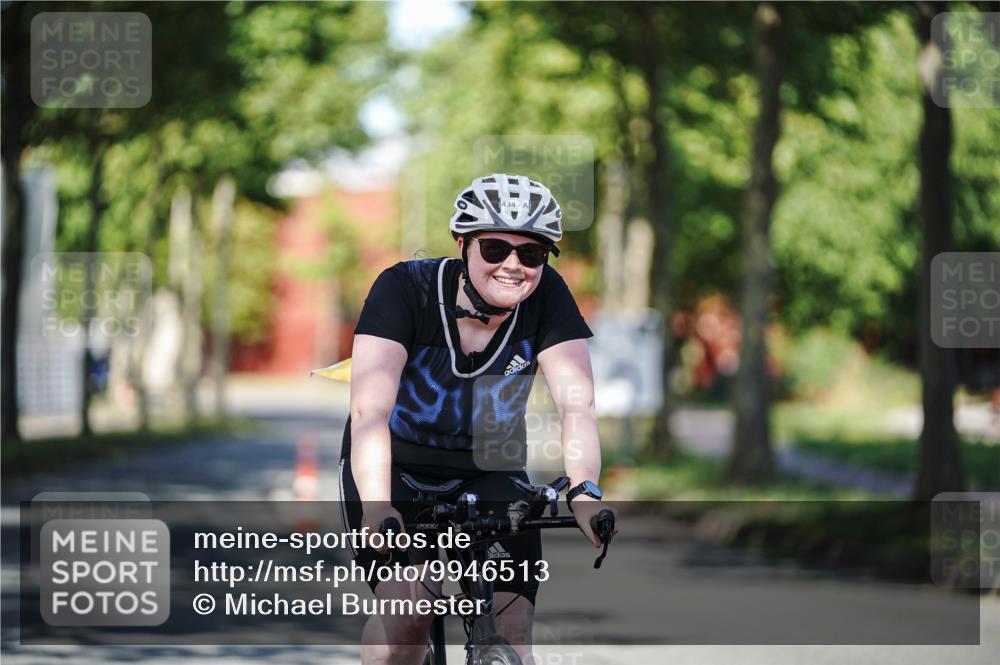 09.08.2026 - GEWOBA Citytriathlon Bremen Michael Burmester http://msf.ph/oto/9946513 09.08.2026 10:57:59 Radfahren 171, 434, 446 meine-sportfotos.de