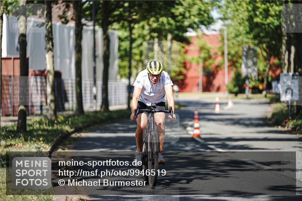 09.08.2026 - GEWOBA Citytriathlon Bremen Michael Burmester http://msf.ph/oto/9946519 09.08.2026 10:58:51 Radfahren 235, 409 meine-sportfotos.de