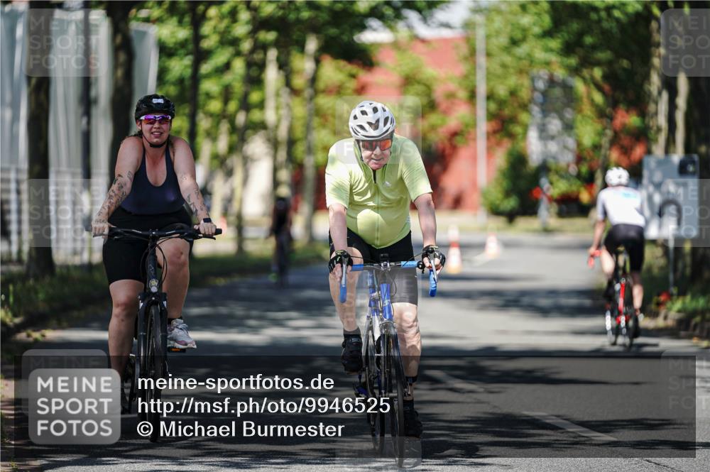 09.08.2026 - GEWOBA Citytriathlon Bremen Michael Burmester http://msf.ph/oto/9946525 09.08.2026 10:59:12 Radfahren 5, 115, 429, 466, 499 meine-sportfotos.de