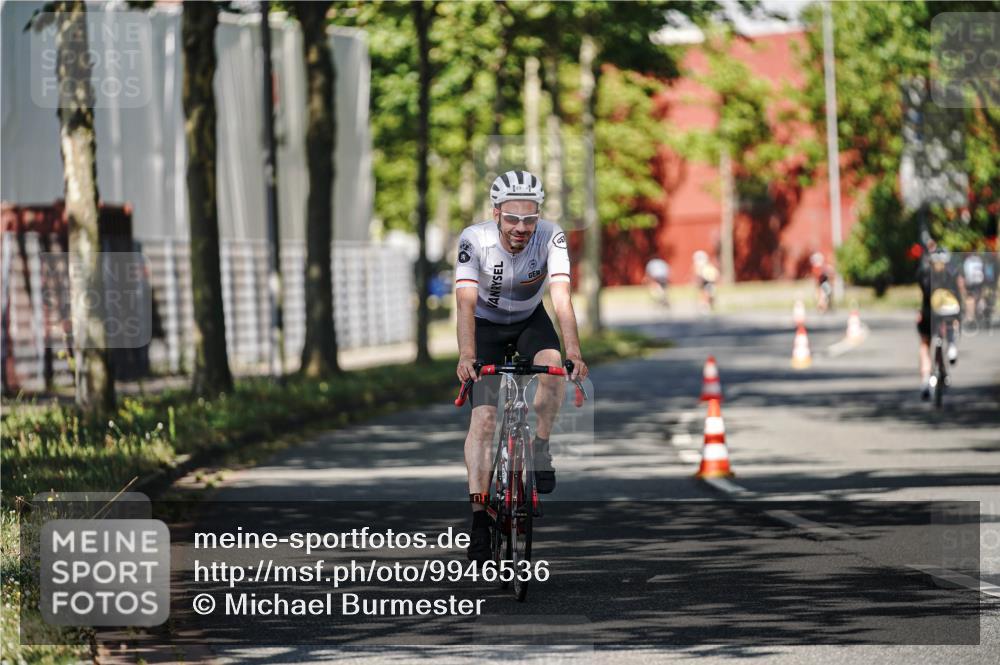 09.08.2026 - GEWOBA Citytriathlon Bremen Michael Burmester http://msf.ph/oto/9946536 09.08.2026 11:00:03 Radfahren 49 meine-sportfotos.de