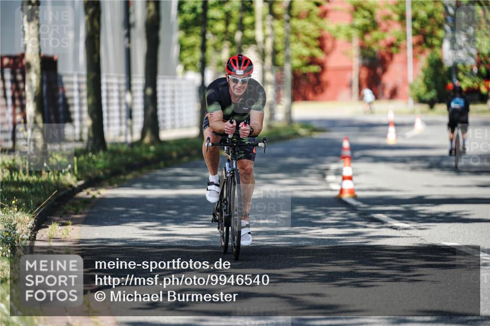 09.08.2026 - GEWOBA Citytriathlon Bremen Michael Burmester http://msf.ph/oto/9946540 09.08.2026 11:00:20 Radfahren 415 meine-sportfotos.de