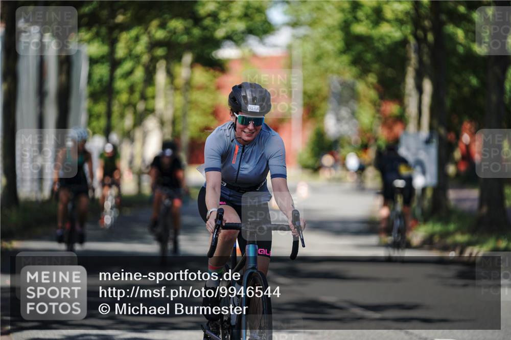 09.08.2026 - GEWOBA Citytriathlon Bremen Michael Burmester http://msf.ph/oto/9946544 09.08.2026 11:00:35 Radfahren 73, 91, 127, 161, 165, 415, 424, 425 meine-sportfotos.de