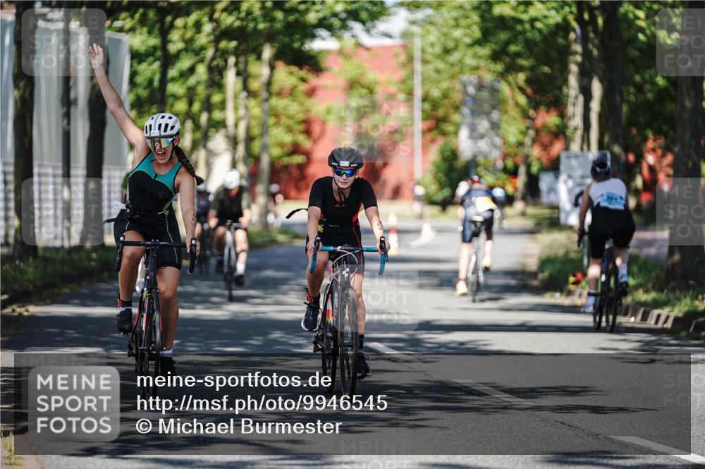 09.08.2026 - GEWOBA Citytriathlon Bremen Michael Burmester http://msf.ph/oto/9946545 09.08.2026 11:00:36 Radfahren 73, 91, 127, 161, 165, 415, 424, 425 meine-sportfotos.de