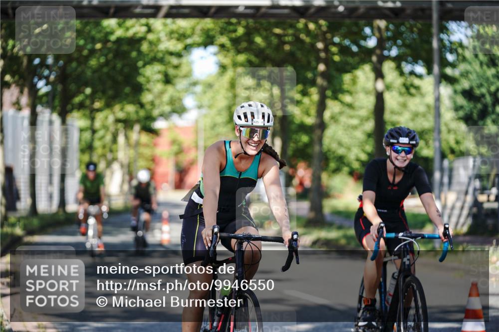 09.08.2026 - GEWOBA Citytriathlon Bremen Michael Burmester http://msf.ph/oto/9946550 09.08.2026 11:00:38 Radfahren 73, 91, 127, 161, 165, 415, 424, 425 meine-sportfotos.de
