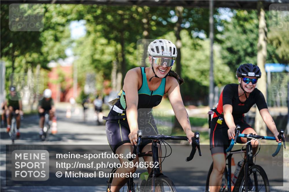 09.08.2026 - GEWOBA Citytriathlon Bremen Michael Burmester http://msf.ph/oto/9946552 09.08.2026 11:00:38 Radfahren 73, 91, 127, 161, 165, 415, 424, 425 meine-sportfotos.de