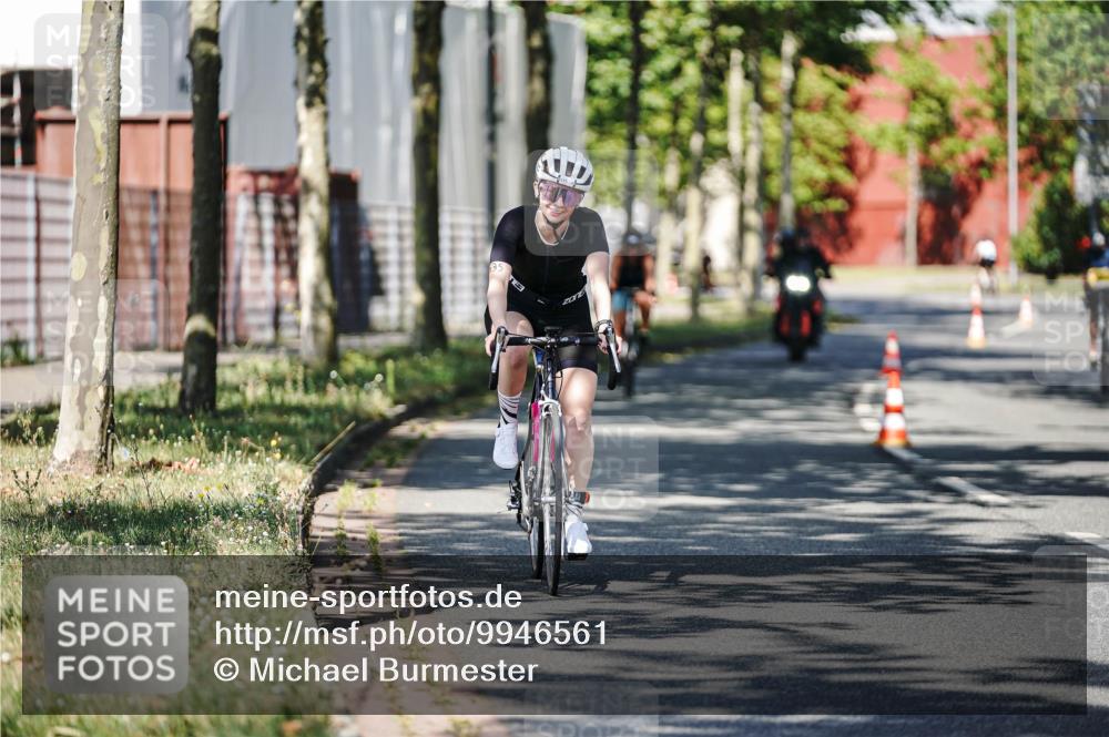 09.08.2026 - GEWOBA Citytriathlon Bremen Michael Burmester http://msf.ph/oto/9946561 09.08.2026 11:00:50 Radfahren 69, 73, 127, 435 meine-sportfotos.de