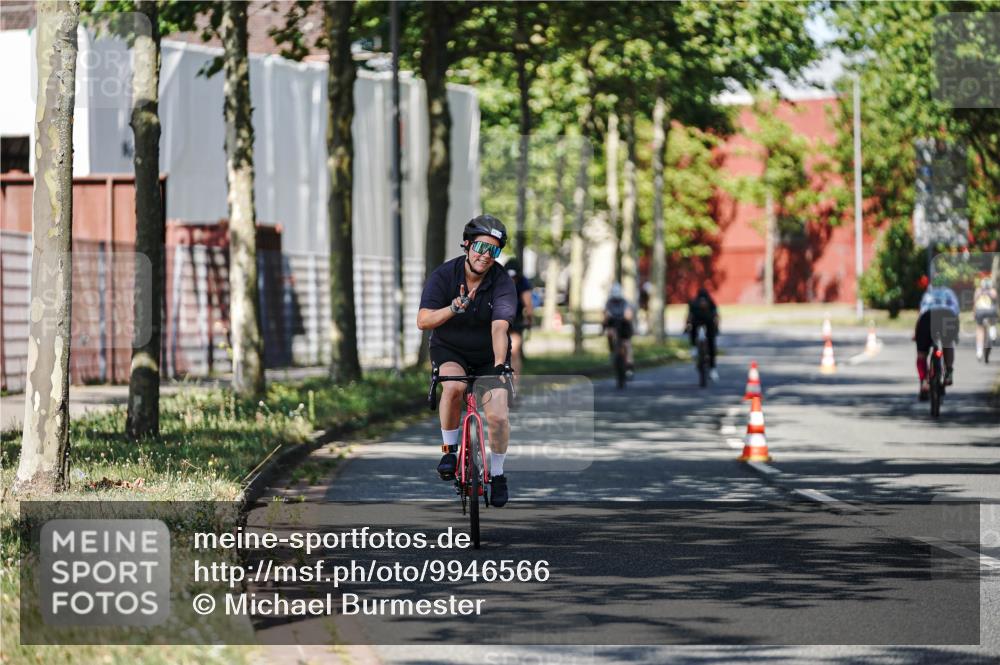09.08.2026 - GEWOBA Citytriathlon Bremen Michael Burmester http://msf.ph/oto/9946566 09.08.2026 11:01:06 Radfahren 77, 78, 197, 420, 435 meine-sportfotos.de