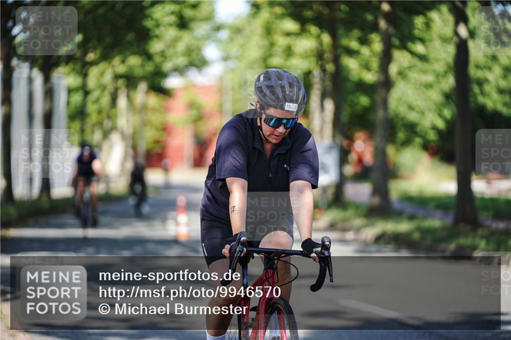 09.08.2026 - GEWOBA Citytriathlon Bremen Michael Burmester http://msf.ph/oto/9946570 09.08.2026 11:01:08 Radfahren 77, 78, 197, 420 meine-sportfotos.de