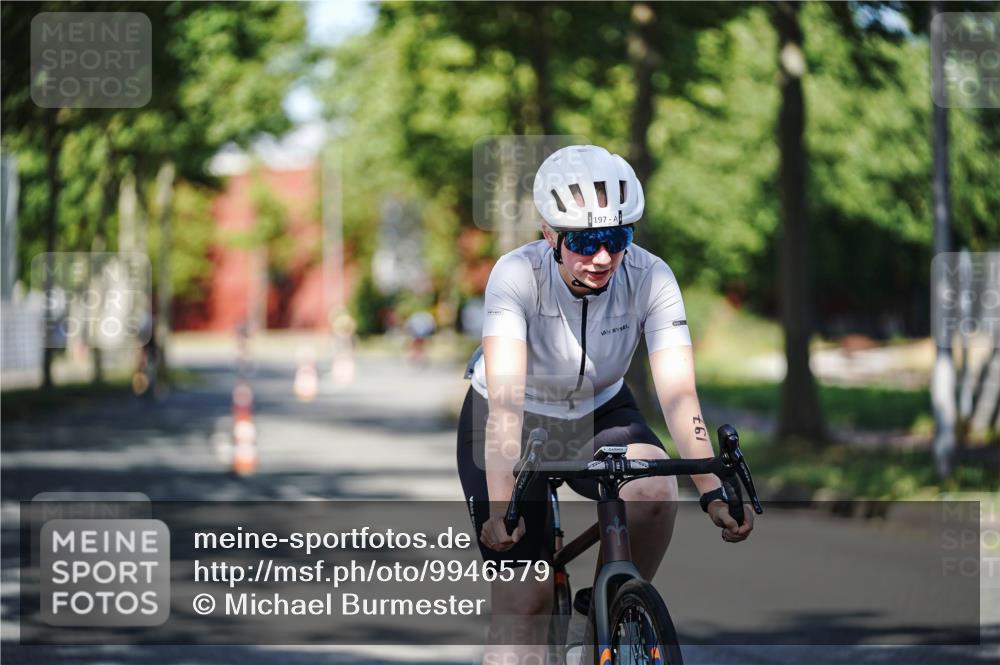 09.08.2026 - GEWOBA Citytriathlon Bremen Michael Burmester http://msf.ph/oto/9946579 09.08.2026 11:01:13 Radfahren 77, 78, 197, 203, 420, 422 meine-sportfotos.de