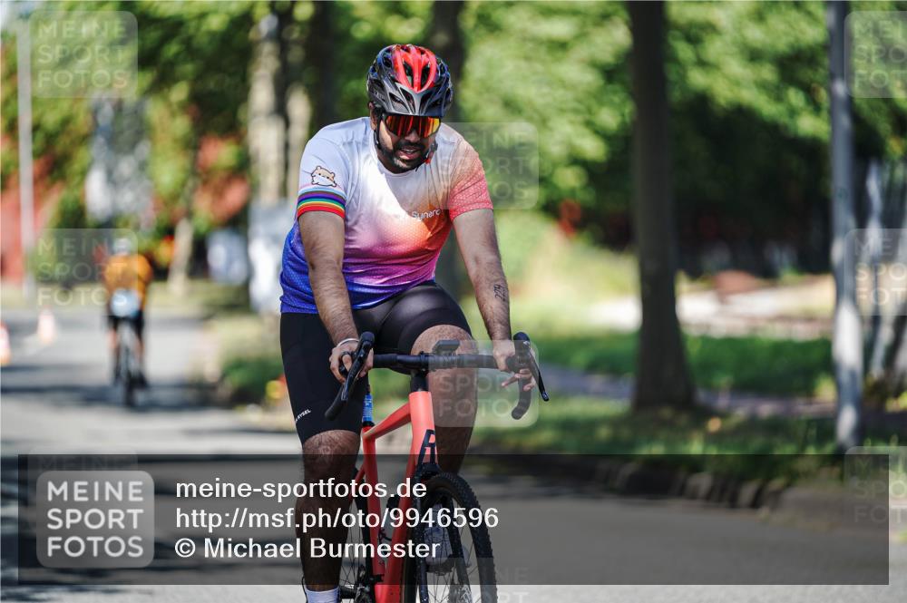 09.08.2026 - GEWOBA Citytriathlon Bremen Michael Burmester http://msf.ph/oto/9946596 09.08.2026 11:02:54 Radfahren 11, 229, 485 meine-sportfotos.de