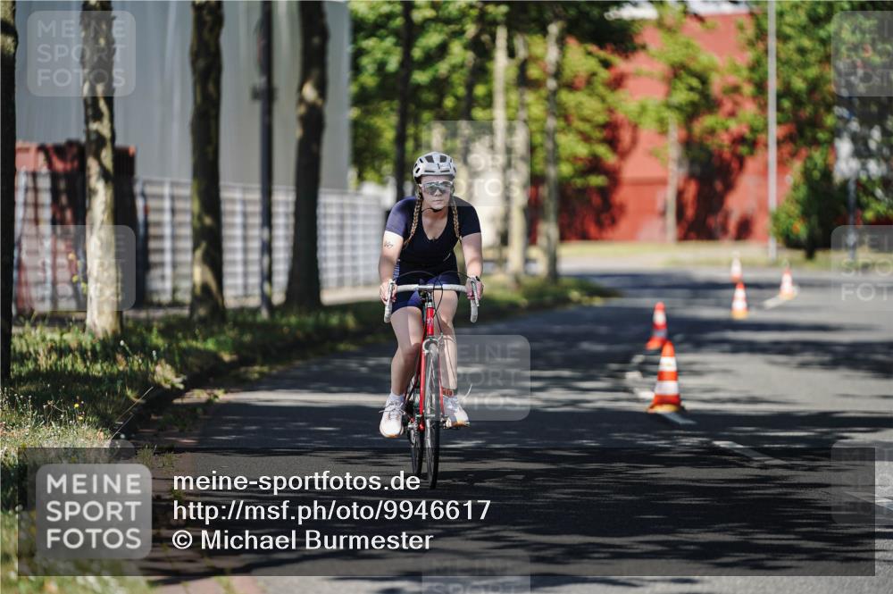 09.08.2026 - GEWOBA Citytriathlon Bremen Michael Burmester http://msf.ph/oto/9946617 09.08.2026 11:07:51 Radfahren 441 meine-sportfotos.de