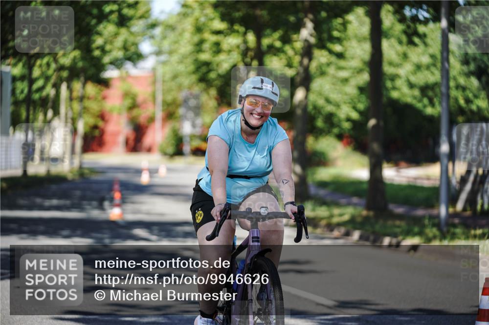09.08.2026 - GEWOBA Citytriathlon Bremen Michael Burmester http://msf.ph/oto/9946626 09.08.2026 11:18:51 Radfahren 450 meine-sportfotos.de