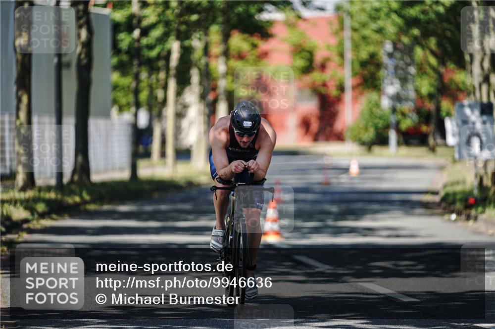 09.08.2026 - GEWOBA Citytriathlon Bremen Michael Burmester http://msf.ph/oto/9946636 09.08.2026 11:55:06 Radfahren 570 meine-sportfotos.de