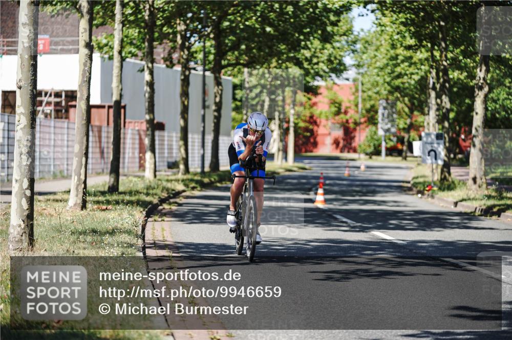 09.08.2026 - GEWOBA Citytriathlon Bremen Michael Burmester http://msf.ph/oto/9946659 09.08.2026 12:03:18 Radfahren 657 meine-sportfotos.de