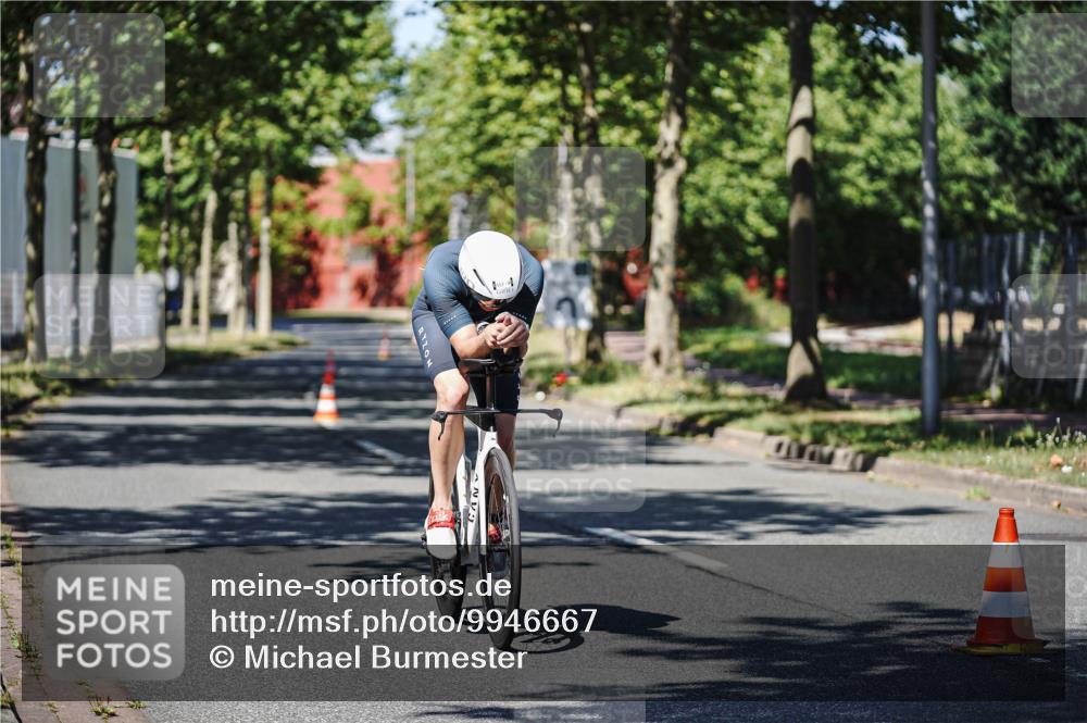 09.08.2026 - GEWOBA Citytriathlon Bremen Michael Burmester http://msf.ph/oto/9946667 09.08.2026 12:03:40 Radfahren 557 meine-sportfotos.de