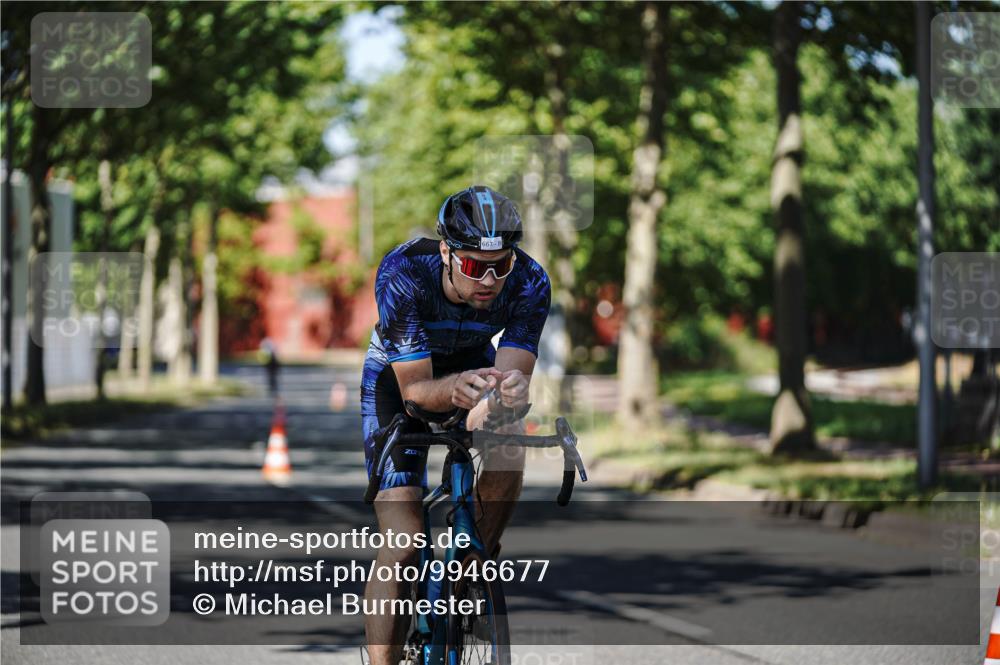 09.08.2026 - GEWOBA Citytriathlon Bremen Michael Burmester http://msf.ph/oto/9946677 09.08.2026 12:04:46 Radfahren 667, 682 meine-sportfotos.de