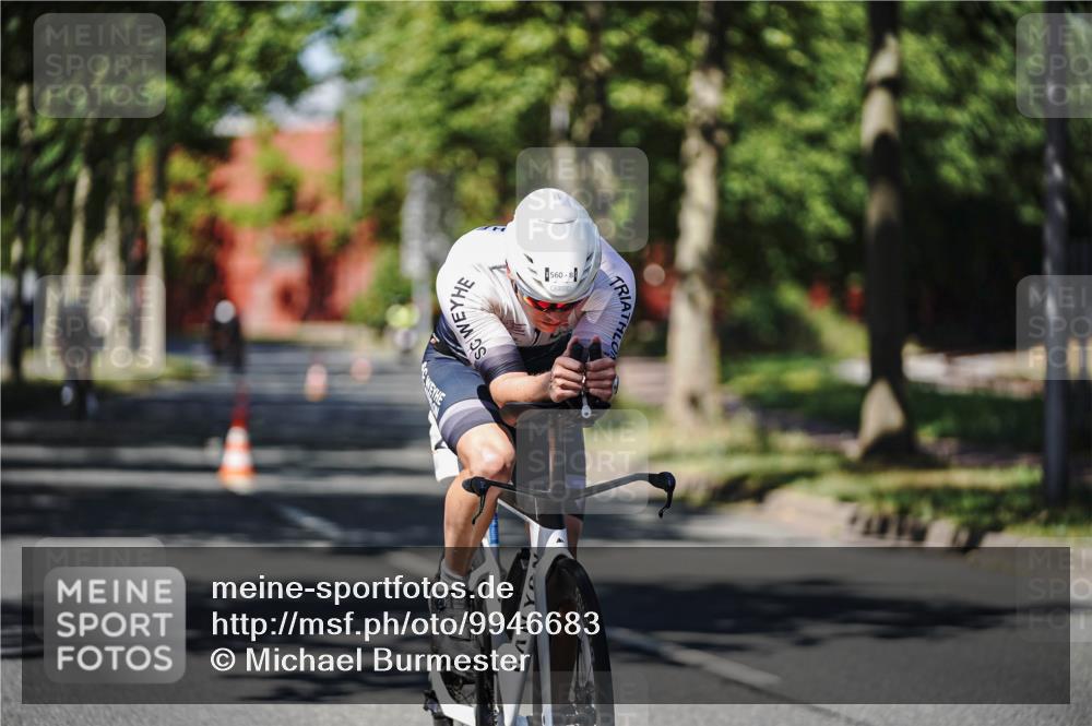 09.08.2026 - GEWOBA Citytriathlon Bremen Michael Burmester http://msf.ph/oto/9946683 09.08.2026 12:05:24 Radfahren 560, 757, 1110 meine-sportfotos.de