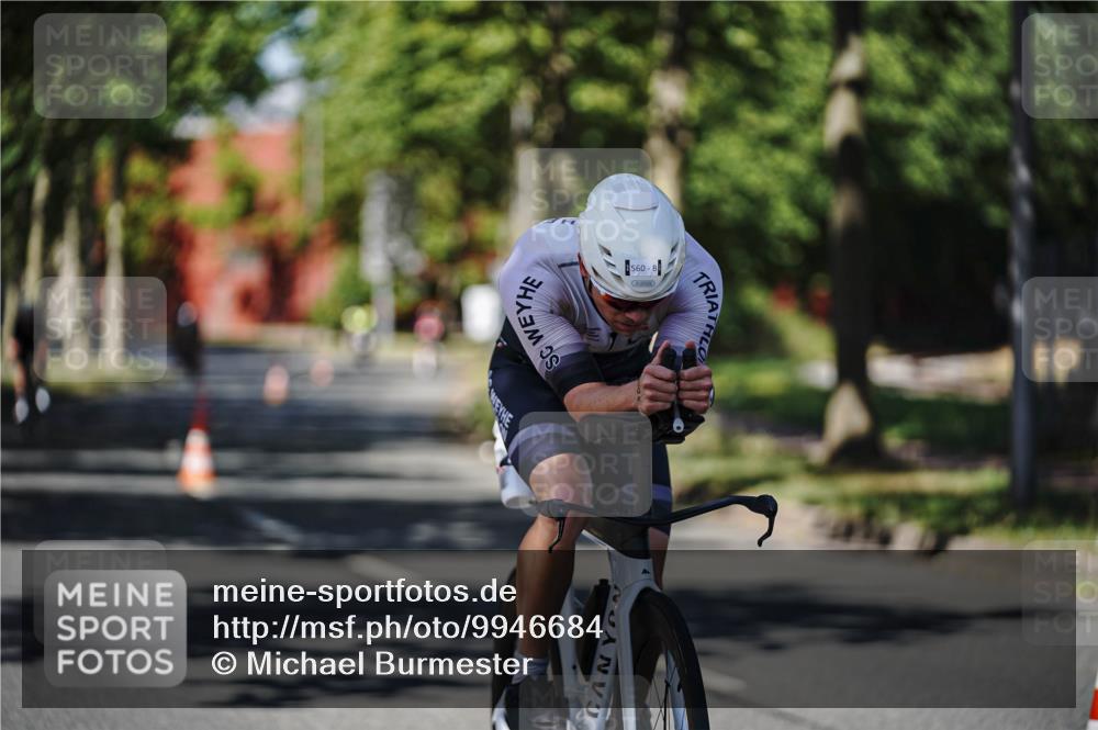 09.08.2026 - GEWOBA Citytriathlon Bremen Michael Burmester http://msf.ph/oto/9946684 09.08.2026 12:05:25 Radfahren 560, 757, 1110 meine-sportfotos.de
