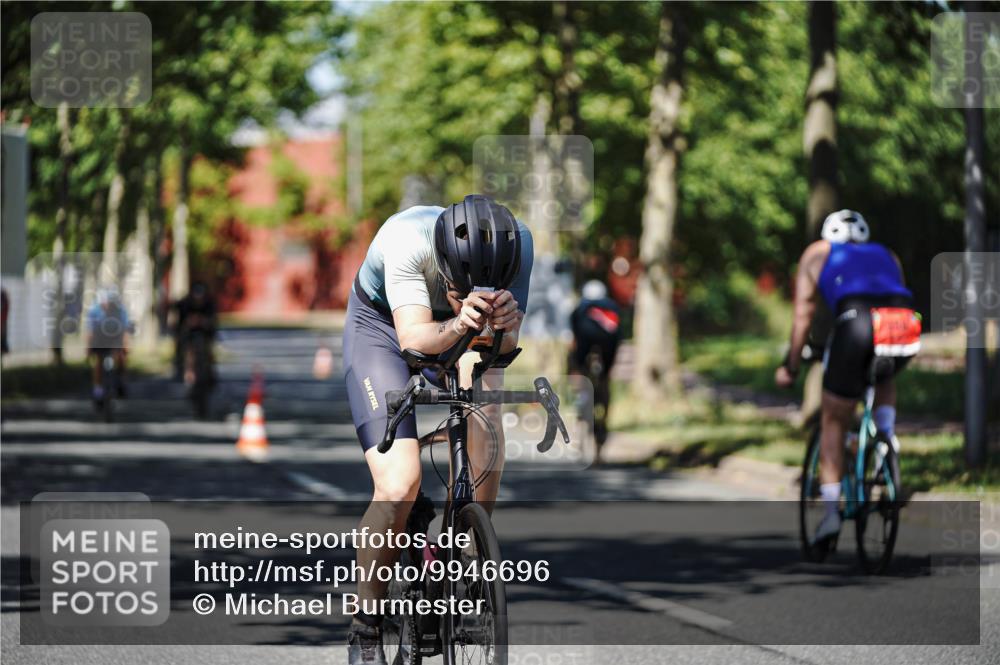 09.08.2026 - GEWOBA Citytriathlon Bremen Michael Burmester http://msf.ph/oto/9946696 09.08.2026 12:05:33 Radfahren 541, 560, 562, 623, 695, 696, 757, 1110 meine-sportfotos.de