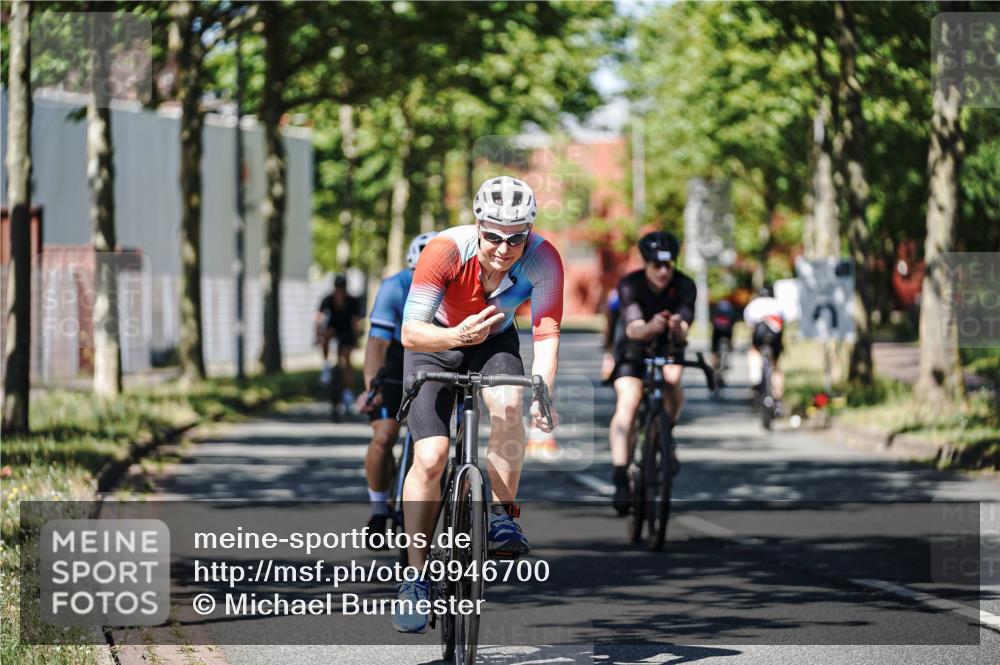 09.08.2026 - GEWOBA Citytriathlon Bremen Michael Burmester http://msf.ph/oto/9946700 09.08.2026 12:05:36 Radfahren 541, 560, 562, 623, 695, 696, 757, 1110 meine-sportfotos.de