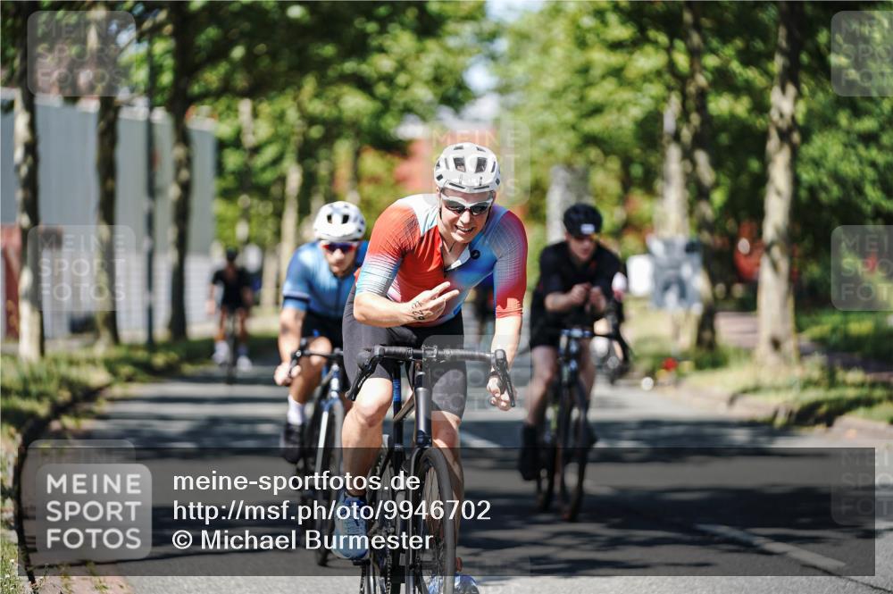09.08.2026 - GEWOBA Citytriathlon Bremen Michael Burmester http://msf.ph/oto/9946702 09.08.2026 12:05:36 Radfahren 541, 560, 562, 623, 695, 696, 757, 1110 meine-sportfotos.de