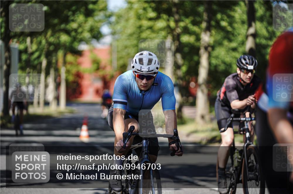 09.08.2026 - GEWOBA Citytriathlon Bremen Michael Burmester http://msf.ph/oto/9946703 09.08.2026 12:05:36 Radfahren 541, 560, 562, 623, 695, 696, 757, 1110 meine-sportfotos.de