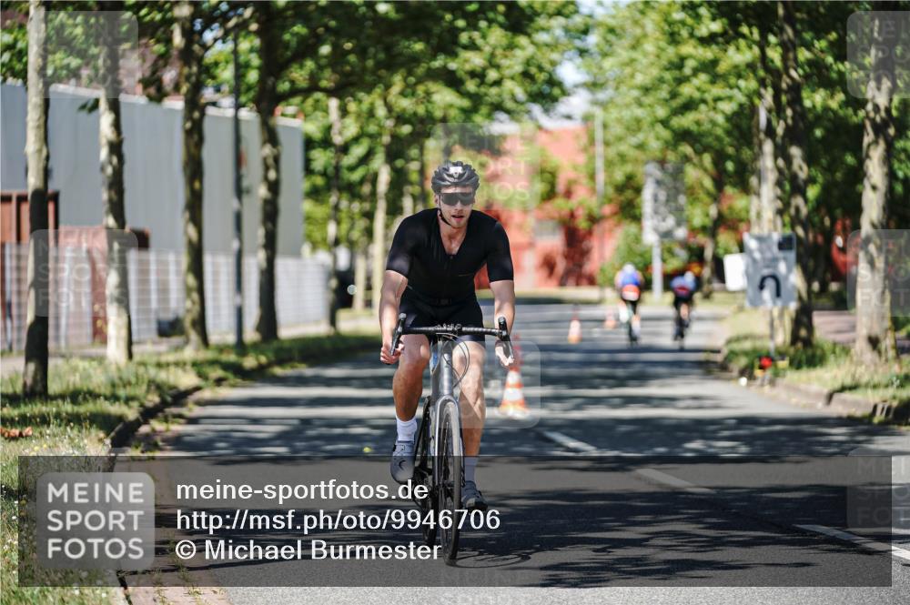 09.08.2026 - GEWOBA Citytriathlon Bremen Michael Burmester http://msf.ph/oto/9946706 09.08.2026 12:05:39 Radfahren 541, 562, 623, 695, 696, 757, 1110 meine-sportfotos.de
