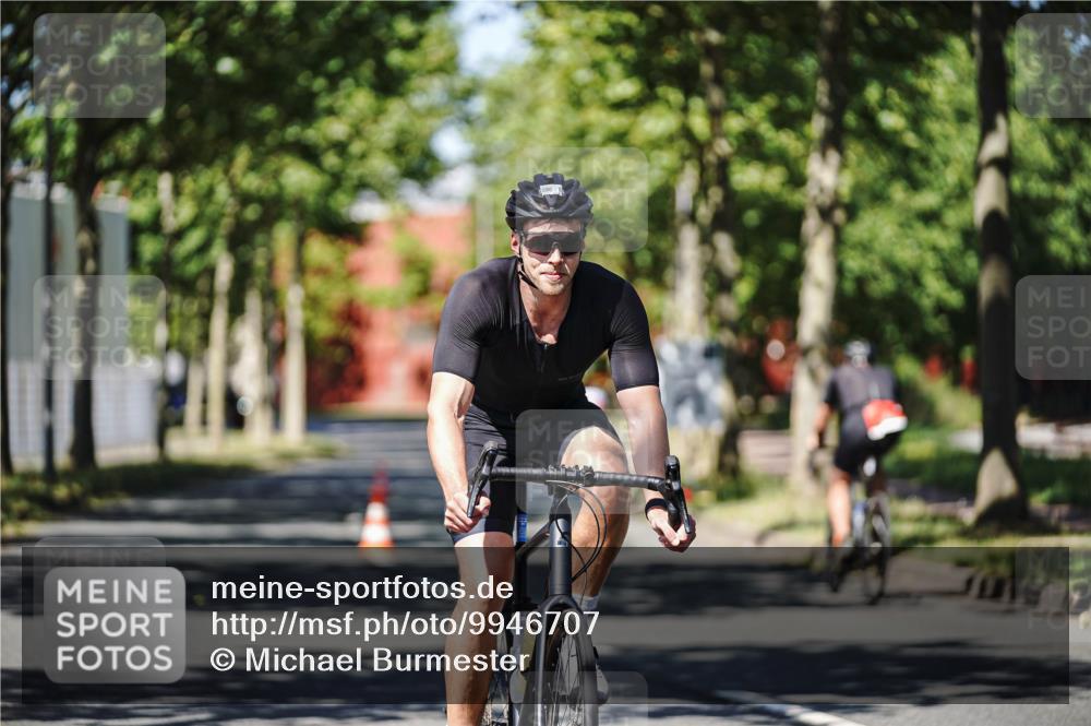 09.08.2026 - GEWOBA Citytriathlon Bremen Michael Burmester http://msf.ph/oto/9946707 09.08.2026 12:05:39 Radfahren 541, 562, 623, 695, 696, 757, 1110 meine-sportfotos.de