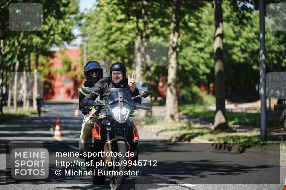 09.08.2026 - GEWOBA Citytriathlon Bremen Michael Burmester http://msf.ph/oto/9946712 09.08.2026 12:05:49 Radfahren 541, 623, 695, 696 meine-sportfotos.de