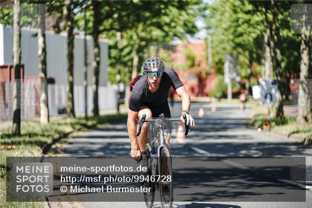 09.08.2026 - GEWOBA Citytriathlon Bremen Michael Burmester http://msf.ph/oto/9946728 09.08.2026 12:06:20 Radfahren 559, 604, 651, 664, 687, 701 meine-sportfotos.de