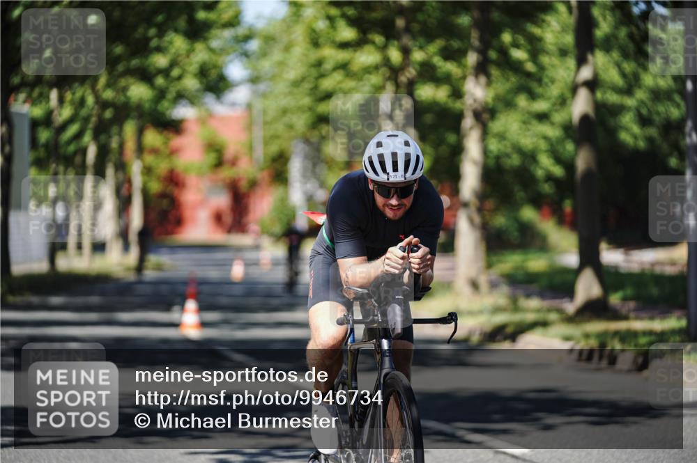 09.08.2026 - GEWOBA Citytriathlon Bremen Michael Burmester http://msf.ph/oto/9946734 09.08.2026 12:06:25 Radfahren 559, 571, 604, 651, 664, 687, 701, 707 meine-sportfotos.de