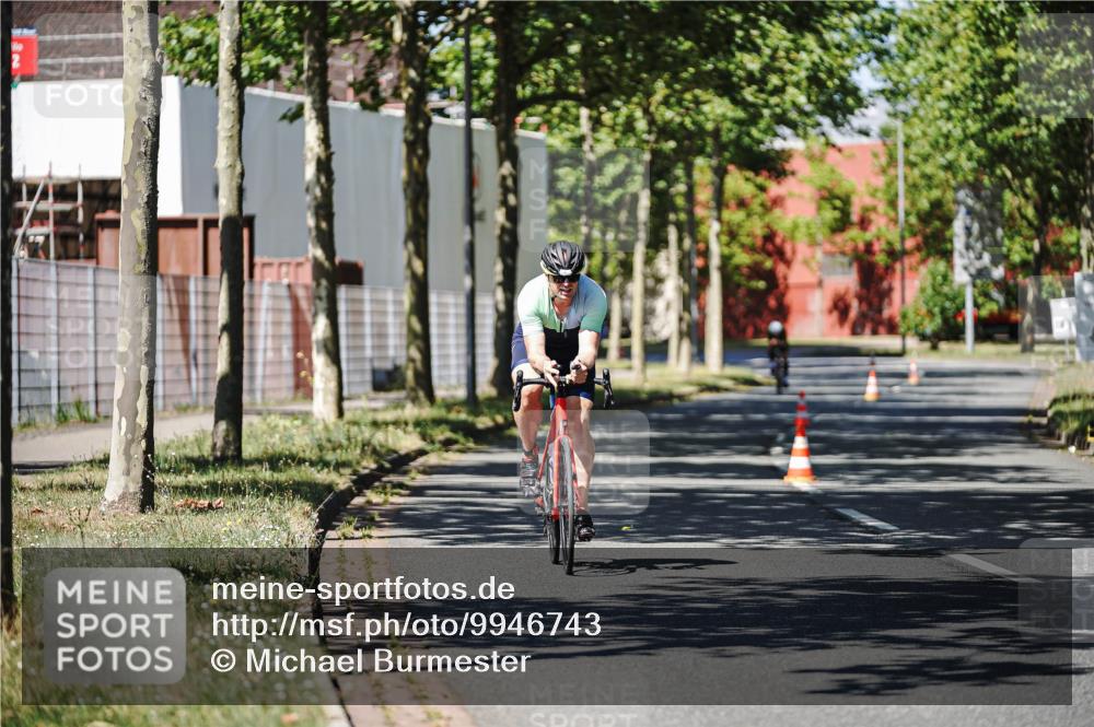 09.08.2026 - GEWOBA Citytriathlon Bremen Michael Burmester http://msf.ph/oto/9946743 09.08.2026 12:06:36 Radfahren 571, 604, 651, 707, 720 meine-sportfotos.de