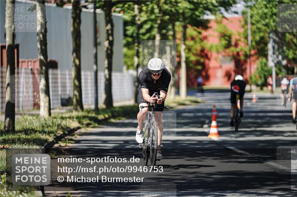 09.08.2026 - GEWOBA Citytriathlon Bremen Michael Burmester http://msf.ph/oto/9946753 09.08.2026 12:07:02 Radfahren 737 meine-sportfotos.de