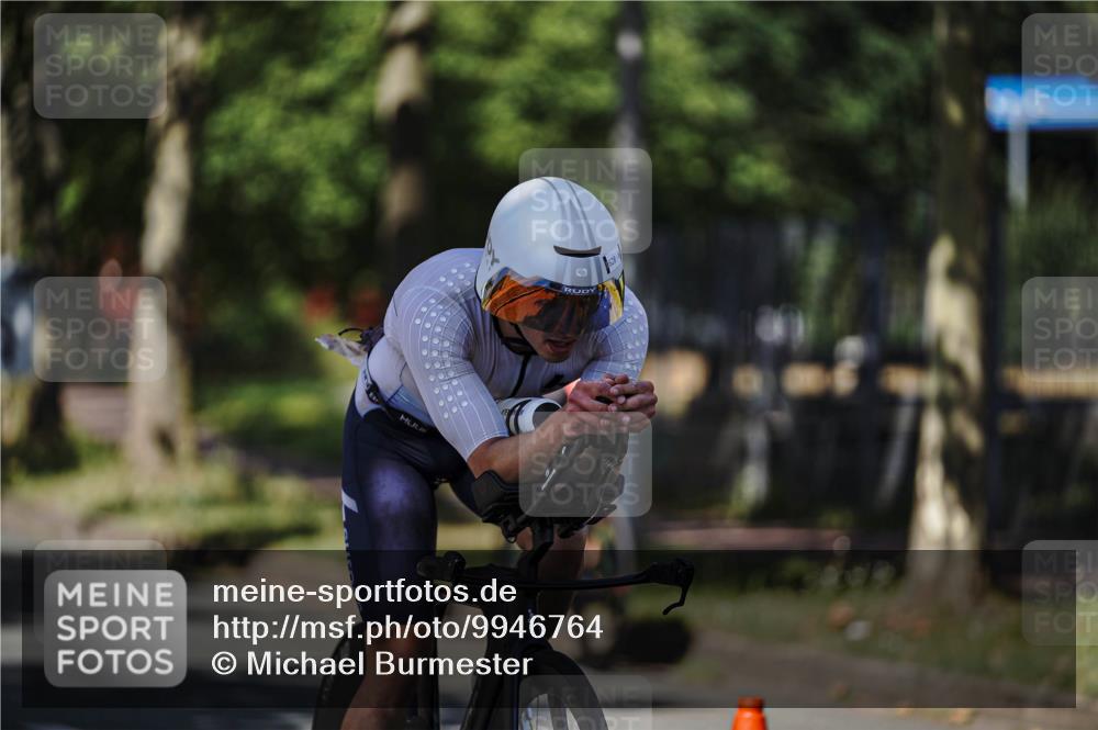 09.08.2026 - GEWOBA Citytriathlon Bremen Michael Burmester http://msf.ph/oto/9946764 09.08.2026 12:07:27 Radfahren 628, 761 meine-sportfotos.de