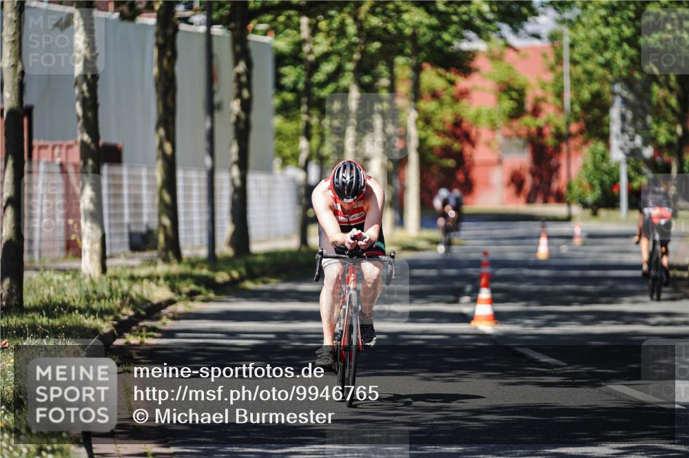 09.08.2026 - GEWOBA Citytriathlon Bremen Michael Burmester http://msf.ph/oto/9946765 09.08.2026 12:07:29 Radfahren 628, 761 meine-sportfotos.de