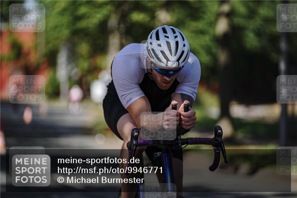 09.08.2026 - GEWOBA Citytriathlon Bremen Michael Burmester http://msf.ph/oto/9946771 09.08.2026 12:07:37 Radfahren 572, 586, 628, 649, 761 meine-sportfotos.de