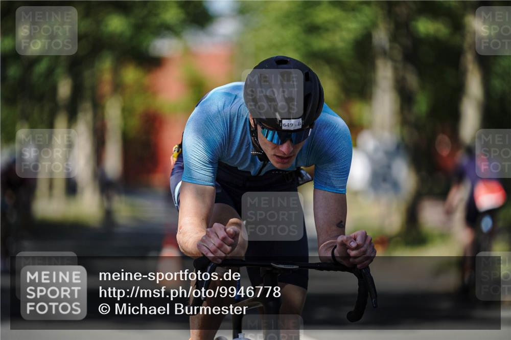 09.08.2026 - GEWOBA Citytriathlon Bremen Michael Burmester http://msf.ph/oto/9946778 09.08.2026 12:07:44 Radfahren 572, 577, 586, 614, 628, 649, 761, 1001 meine-sportfotos.de