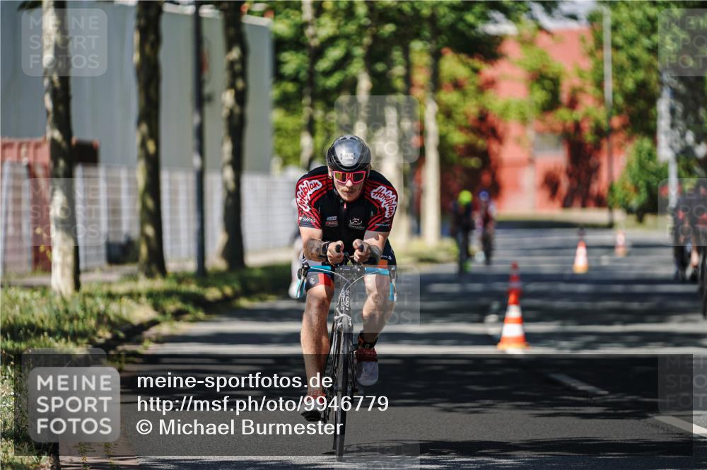 09.08.2026 - GEWOBA Citytriathlon Bremen Michael Burmester http://msf.ph/oto/9946779 09.08.2026 12:07:46 Radfahren 572, 577, 586, 614, 649, 1001 meine-sportfotos.de