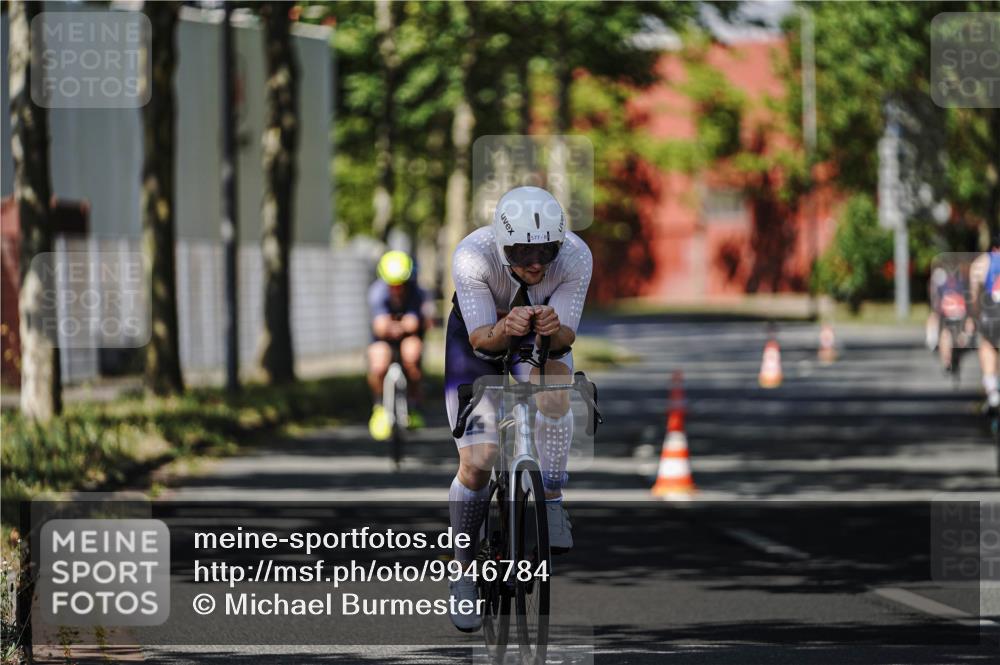 09.08.2026 - GEWOBA Citytriathlon Bremen Michael Burmester http://msf.ph/oto/9946784 09.08.2026 12:07:50 Radfahren 572, 577, 586, 614, 649, 705, 1001 meine-sportfotos.de