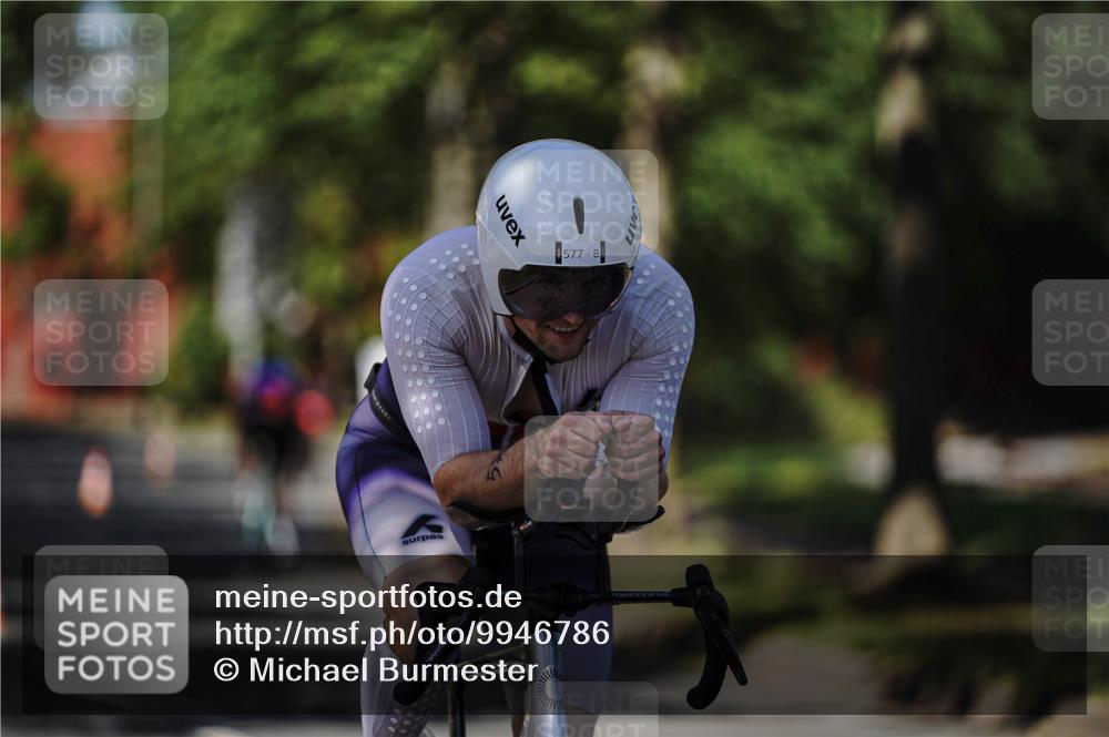 09.08.2026 - GEWOBA Citytriathlon Bremen Michael Burmester http://msf.ph/oto/9946786 09.08.2026 12:07:50 Radfahren 572, 577, 586, 614, 649, 705, 1001 meine-sportfotos.de
