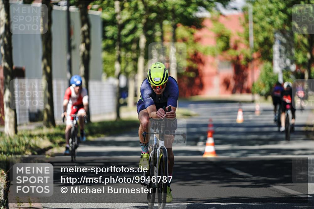09.08.2026 - GEWOBA Citytriathlon Bremen Michael Burmester http://msf.ph/oto/9946787 09.08.2026 12:07:52 Radfahren 572, 577, 614, 649, 705, 1001 meine-sportfotos.de