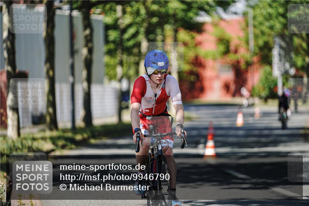 09.08.2026 - GEWOBA Citytriathlon Bremen Michael Burmester http://msf.ph/oto/9946790 09.08.2026 12:07:54 Radfahren 572, 577, 614, 649, 705, 1001 meine-sportfotos.de