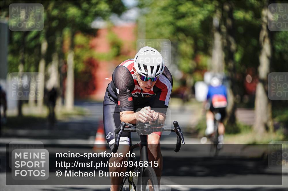 09.08.2026 - GEWOBA Citytriathlon Bremen Michael Burmester http://msf.ph/oto/9946815 09.08.2026 12:08:41 Radfahren 558, 602, 620, 643, 711 meine-sportfotos.de