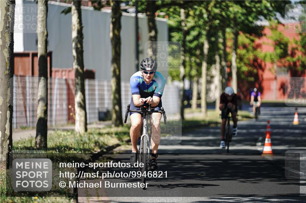 09.08.2026 - GEWOBA Citytriathlon Bremen Michael Burmester http://msf.ph/oto/9946821 09.08.2026 12:08:54 Radfahren 630, 643, 711, 803, 858 meine-sportfotos.de