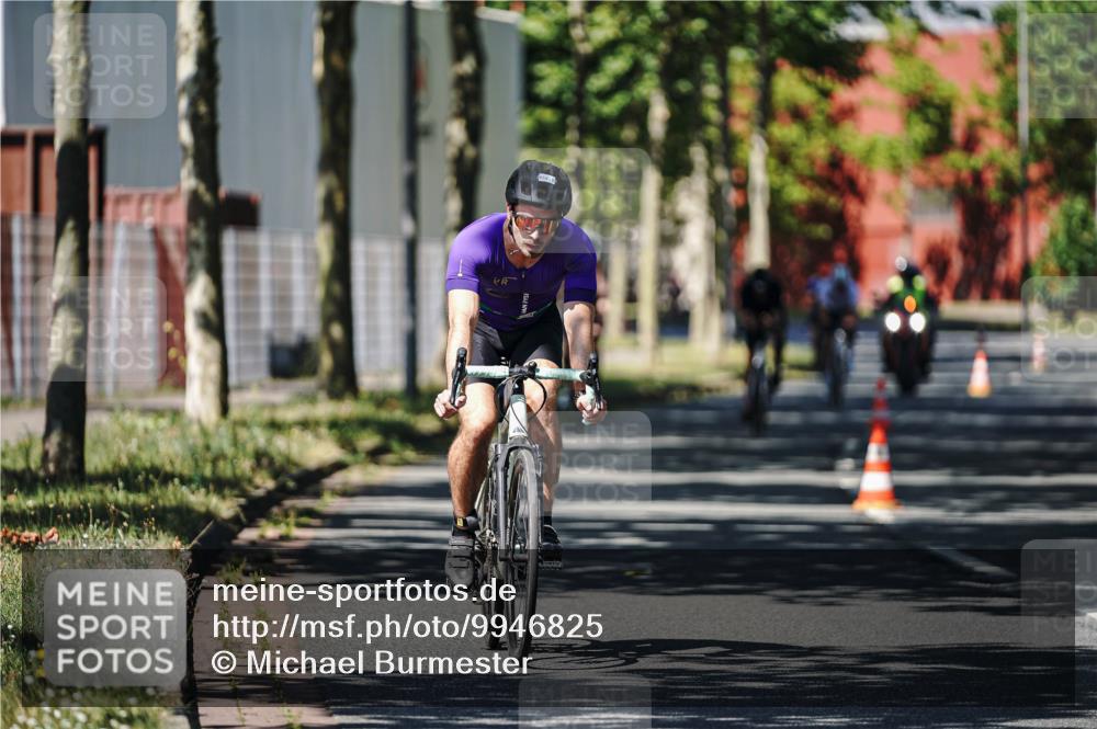 09.08.2026 - GEWOBA Citytriathlon Bremen Michael Burmester http://msf.ph/oto/9946825 09.08.2026 12:09:02 Radfahren 607, 630, 654, 699, 700, 803, 858, 1121 meine-sportfotos.de