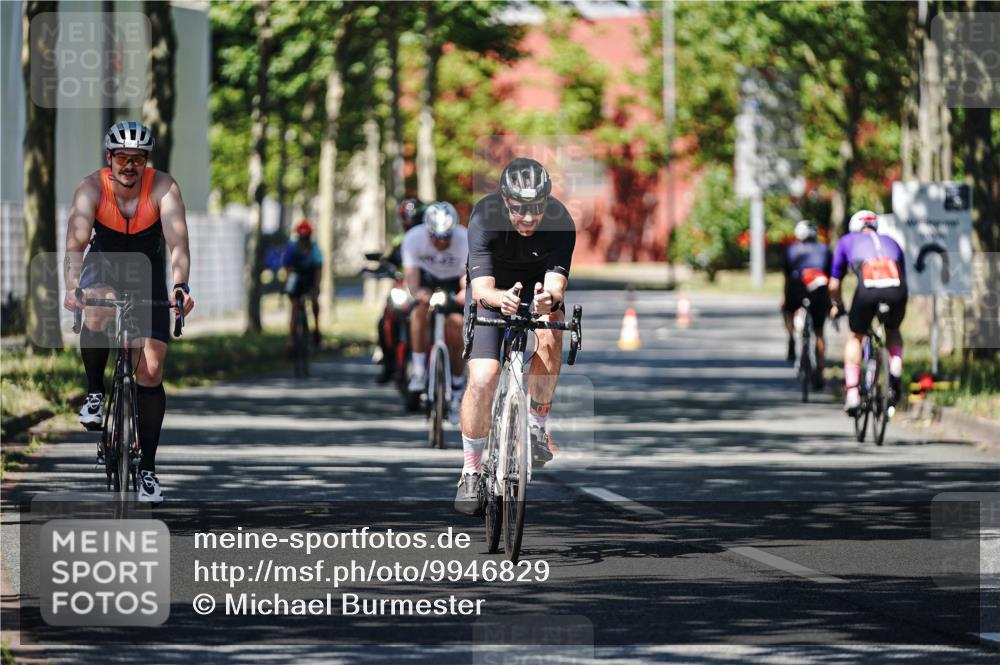 09.08.2026 - GEWOBA Citytriathlon Bremen Michael Burmester http://msf.ph/oto/9946829 09.08.2026 12:09:05 Radfahren 607, 630, 654, 699, 700, 858, 1121 meine-sportfotos.de