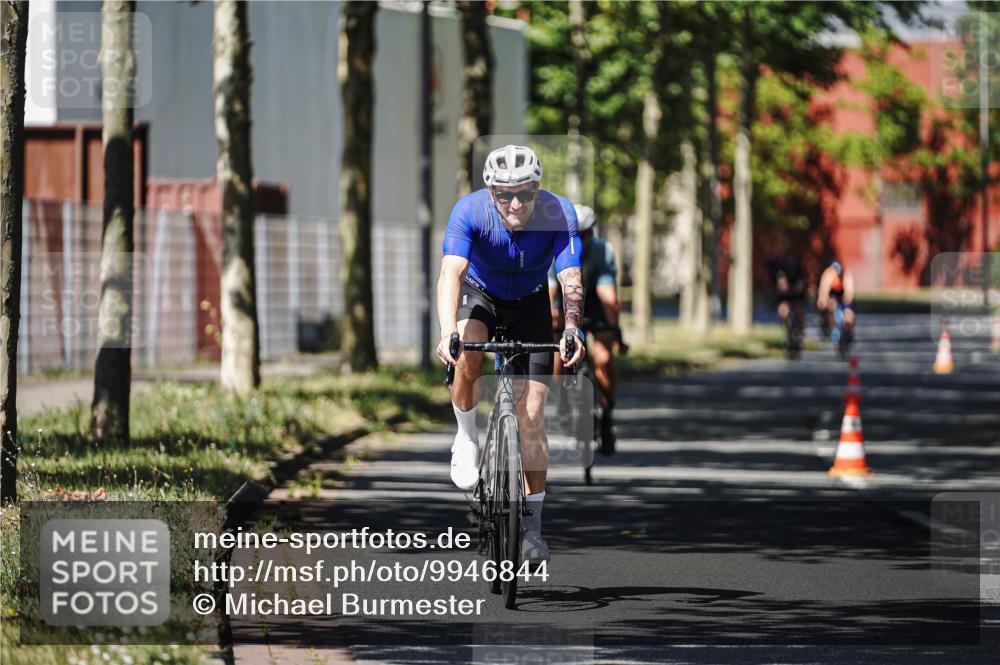 09.08.2026 - GEWOBA Citytriathlon Bremen Michael Burmester http://msf.ph/oto/9946844 09.08.2026 12:09:20 Radfahren 543, 621, 629, 675, 700, 719, 819, 1121, 1124 meine-sportfotos.de