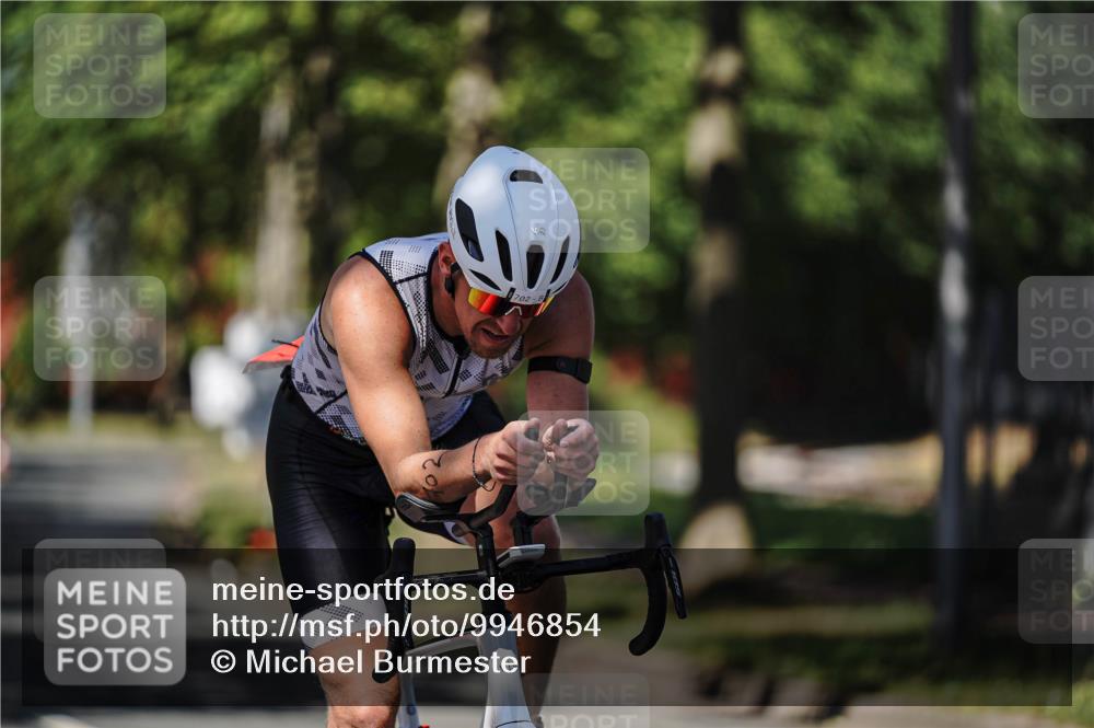 09.08.2026 - GEWOBA Citytriathlon Bremen Michael Burmester http://msf.ph/oto/9946854 09.08.2026 12:09:39 Radfahren 570, 597, 674, 702, 719 meine-sportfotos.de