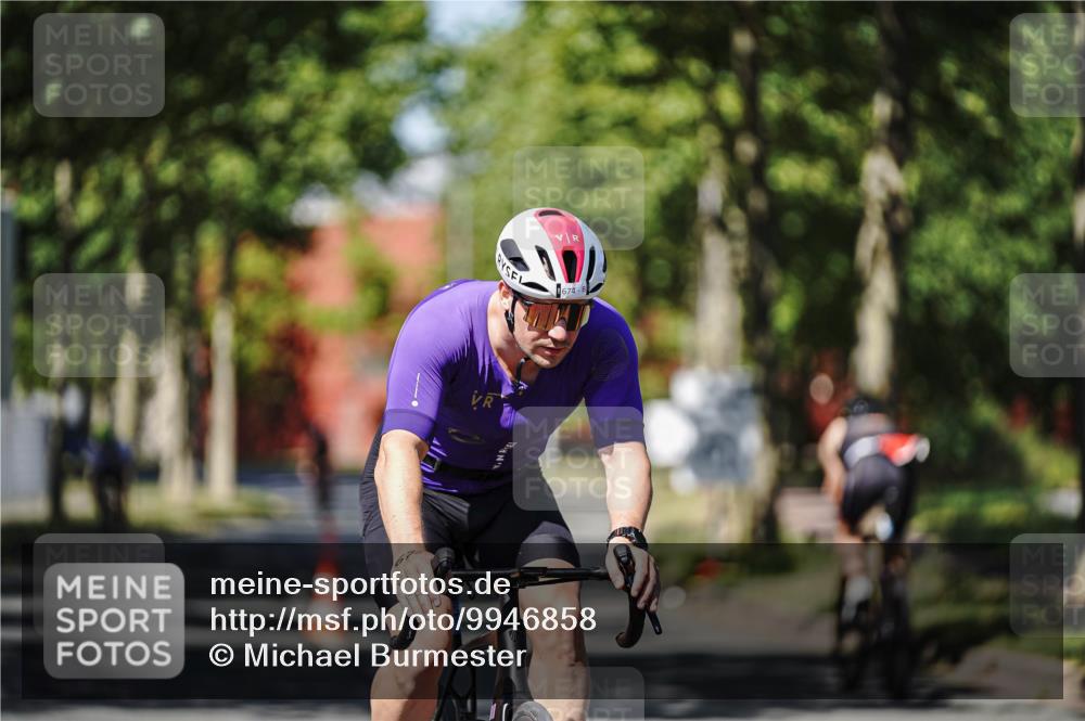 09.08.2026 - GEWOBA Citytriathlon Bremen Michael Burmester http://msf.ph/oto/9946858 09.08.2026 12:09:45 Radfahren 570, 578, 635, 674, 702, 718 meine-sportfotos.de