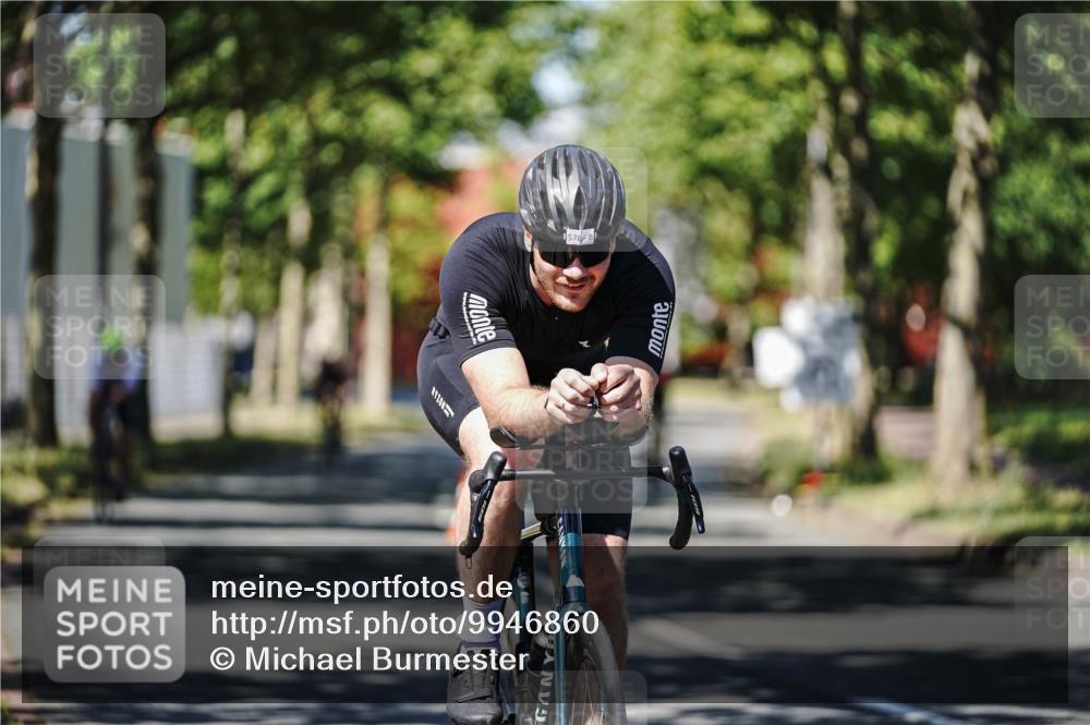 09.08.2026 - GEWOBA Citytriathlon Bremen Michael Burmester http://msf.ph/oto/9946860 09.08.2026 12:09:47 Radfahren 570, 578, 635, 674, 702, 718 meine-sportfotos.de